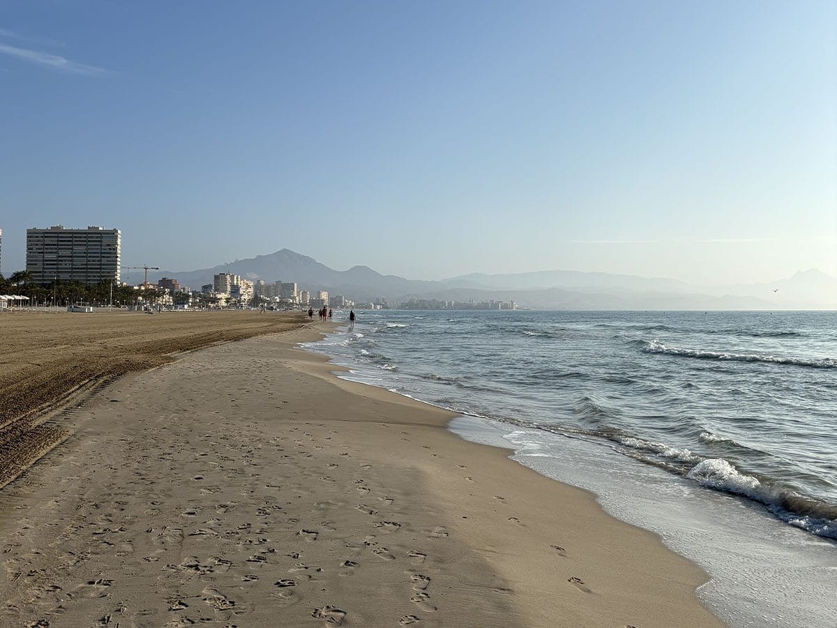 Playa de San Juan en Alicante.