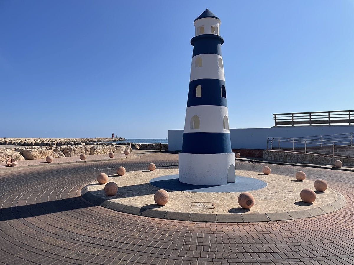 La terminal del puerto de Dénia.