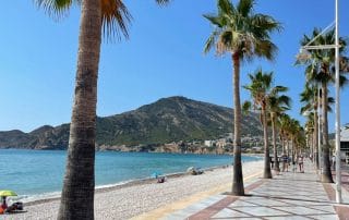 El paseo de las Estrellas. El paseo marítimo del Albir. En la Playa del Albir.