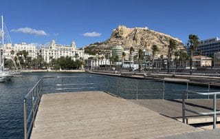 View from the port of Alicante on Castell de Santa Bàrbara.