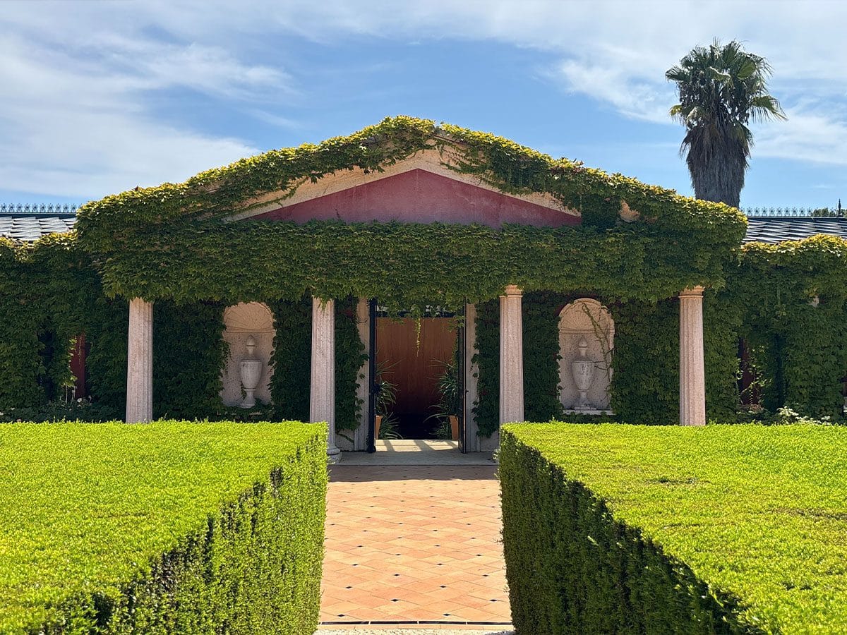 Jardín de l'Albarda grote kas voorzijde.