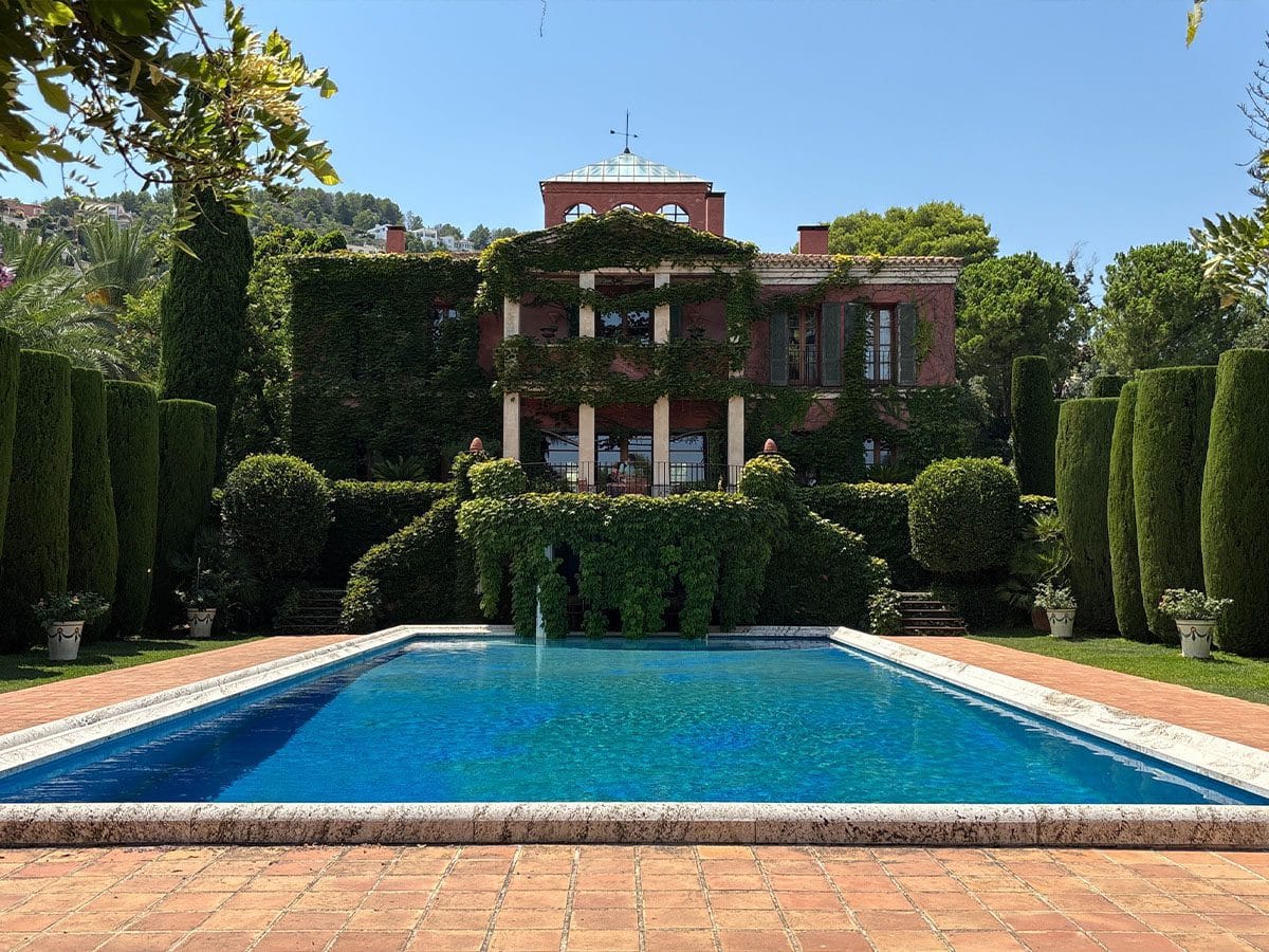 Jardín de l'Albarda villa met zwembad.