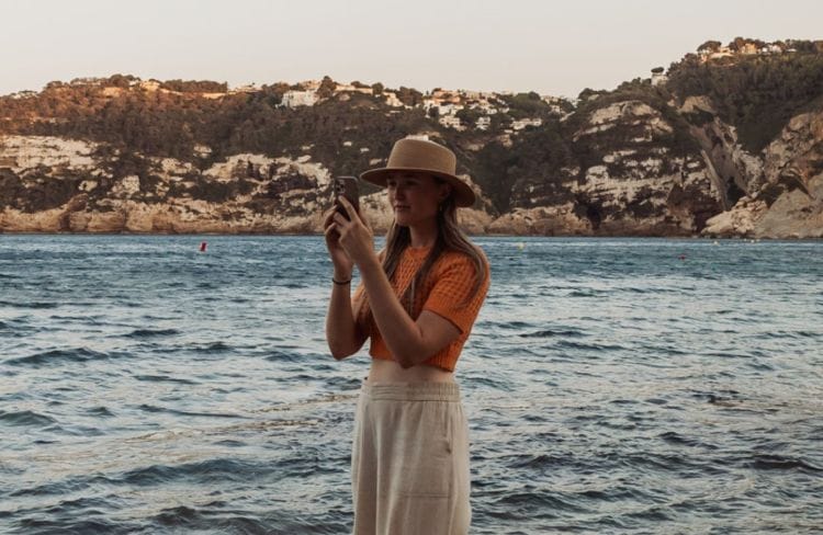 Julia Staal van Costa Blanca Branded.