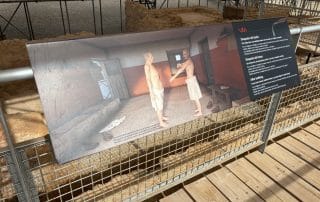 Ducharse y asearse después de los baños termales en la Villa Romana de Albir, el museo al aire libre.